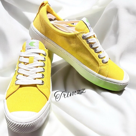 CARIUMA Size 8M/9.5W……..Yellow Lace up Low Top Sneakers. New with Box - Picture 4 of 7